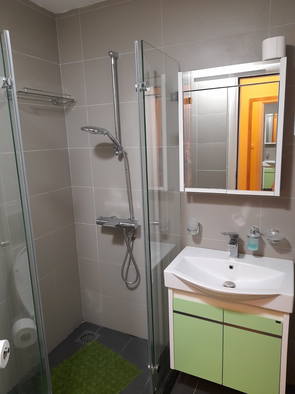 Golden Pine fotografija 29