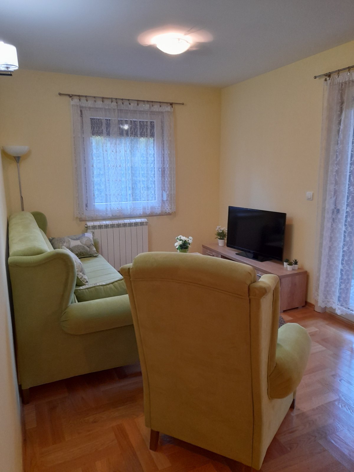 Golden Pine fotografija 36